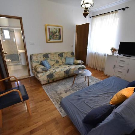 Apartment Nona Tar-Vabriga Екстер'єр фото